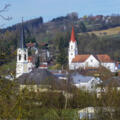 Evangelische und katholische Kirche in Wallern. Z06