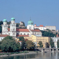DREI_FLUESSE_STADT Passau - Passau Innseite mit Dom und Fürstbischöflichen Residenz