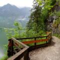 Steiler Weg entlang des Hallstättersees
