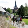 Wandern ins Dorf Roßfeld mit der Margarethenkirche