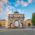 Radtour Sightseeing - Siegestor Triumphbogen in München