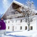 Berghof Niederthai in frischem Schnee
