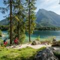 Hintersee dans le parc national : sur la piste cyclable du lac de Constance-Königssee
