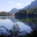 Blick über den Alpsee in Richtung Hohenschwangau und Hohenschwanstein