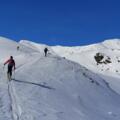 Am Beginn der Schafalpe. Links im Hintergrund der Rote Kogel, rechts Auf Sömen.