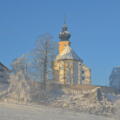Lourdes-Grotte und Pfarrkirche St. Jakob