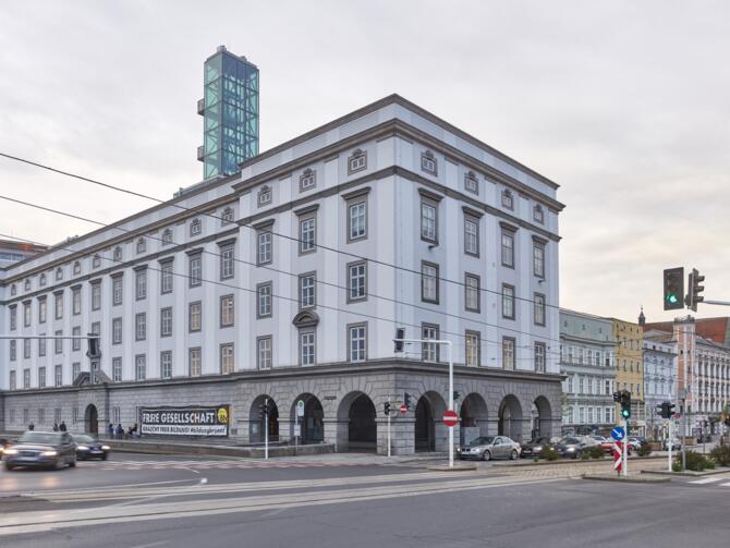 Kunstuniversit Linz-Tourismus