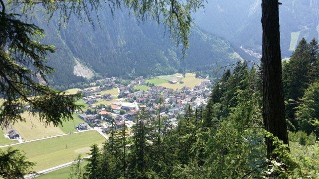 Tiefblick auf Mayrhofen.