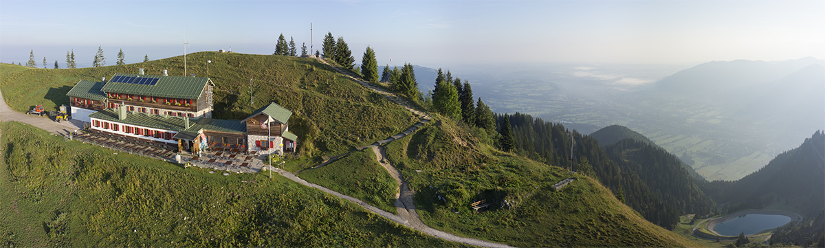 Brauneck-Gipfelhaus, Luftaufnahme Michael Naumann