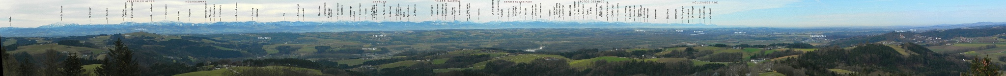 Blick in die Berge beschriftet