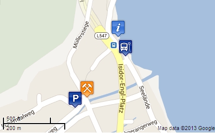 Stadtplan Hallstatt: Vom Parkplatz beim Eingang zur Salzbergbahn gibt es einen Fußweg zum Busterminal.