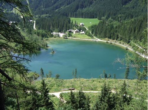 Blick zum Stausee