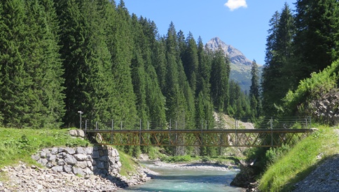 Holzbrücke über den Lech