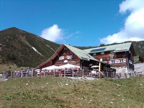 Südwienerhütte mit Spirzinger (2066)