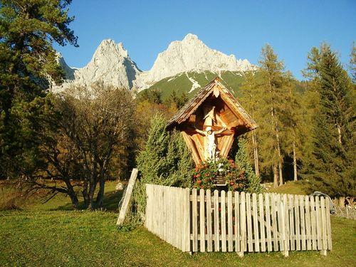 Blick vom Alpengasthof Mahdegg zu Werfner Hochtrohn