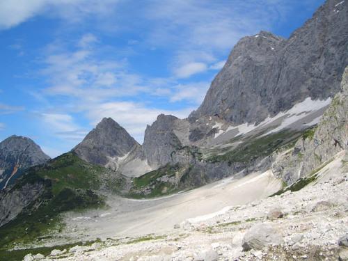 Jetzt sieht man "das Tor" zwischen Raucheck und Torstein