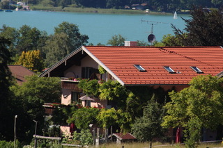 unser_hof_mit_simssee_beim danner