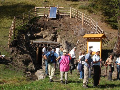Friedrich-Stollen am Bergwerksweg Nösslach