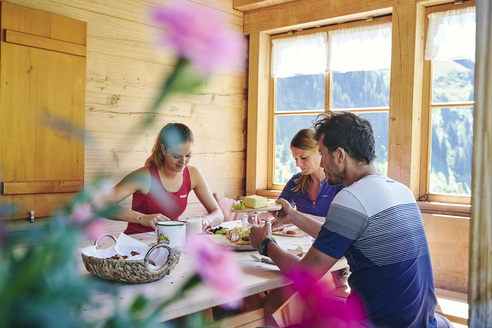 Jause auf der Alpe Sattelegg