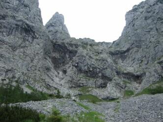 Rechts zum Einstieg hoch