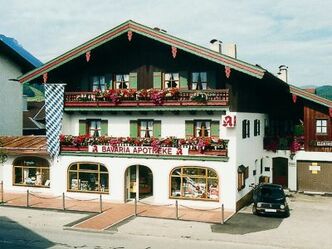 Hausansicht im Sommer