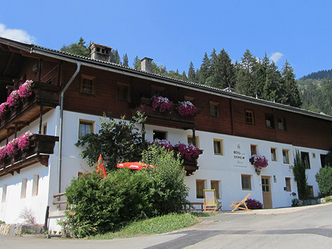 Berg- u. Skiheim Brixen i.Th., 855 m