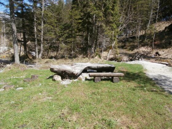 Rastplatz in der Weissbachschlucht