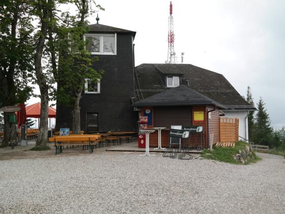 Das Gasthaus am Grünberg lädt gerne zur Rast ein.