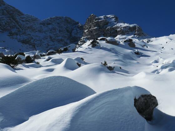 Die große Schneegrube unter dem Ochsenhorn