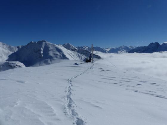 Ein grandioses Panorama auf die hinteren Ötztaler Alpen liegt uns zu Füßen.