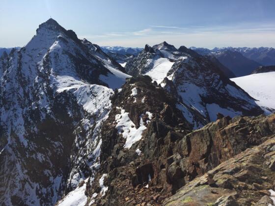 Blick zurück von der Schneeglocke zum Silvrettahorn