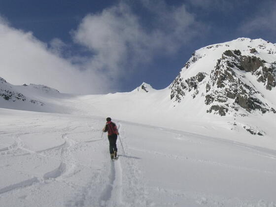 links hinten der Gipfel, Bachfallenkopf rechts