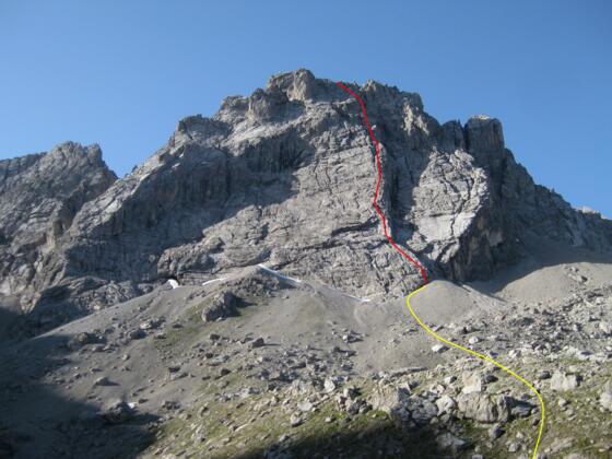 Seekofel-Nordwand mit Routenverlauf.