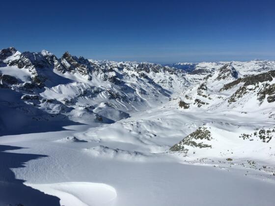 Aussicht vom Piz Jeramias auf den Vermuntgletscher