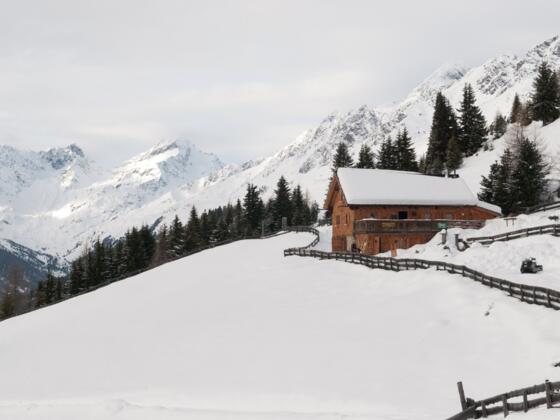 Roaner Alm: Gemütliches Hüttenziel mit sehr guter Küche