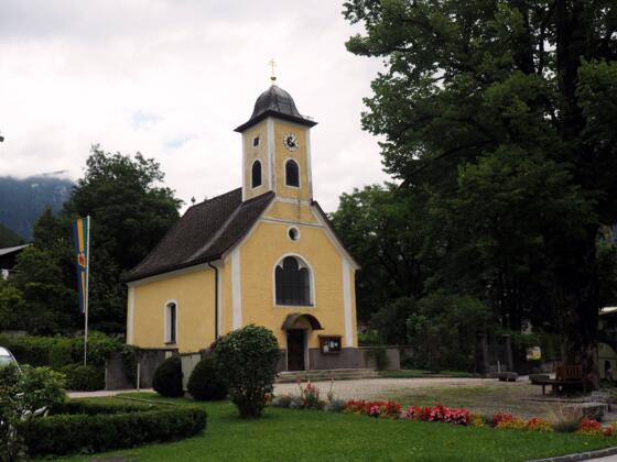 Kirche von Obertraun um 515m