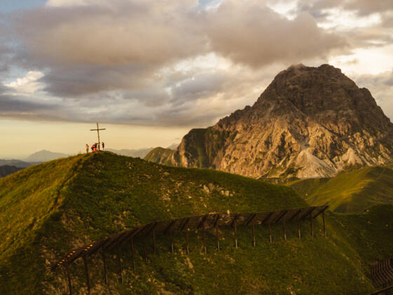 Höferspitze und im Hintergrund Heita
