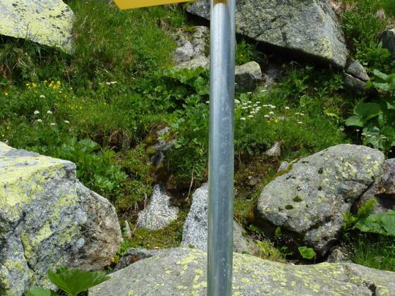 Wegweiser an Kasseler Hütte