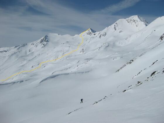 Blick von der ehemaligen Brizzihütte zum Saykogel. Links der Hauslabkogel, rechts der Sennkogel.