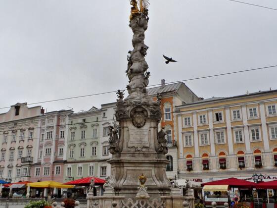 Hauptplatz Linz mit Pestsäule