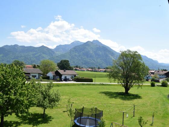 Blick auf die Chiemgauer Berge