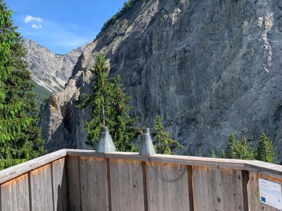 Echowand am Klangraum.Stein