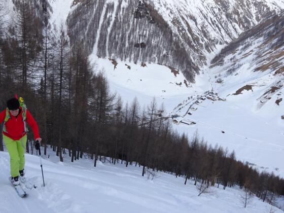 Am Übergang ins freie Gelände, unten Kasern und das Kluppental.