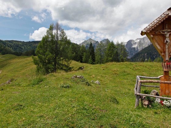 Herrgottskreuz am Weg zur Karalm in St. Martin