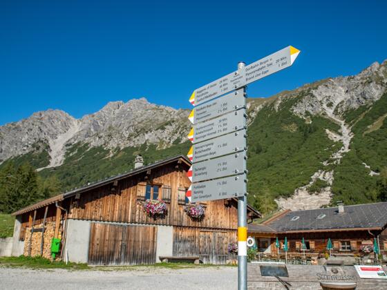 Innere Parpfienzalpe - Einkehrmöglichkeit am Parpfienzrundweg
