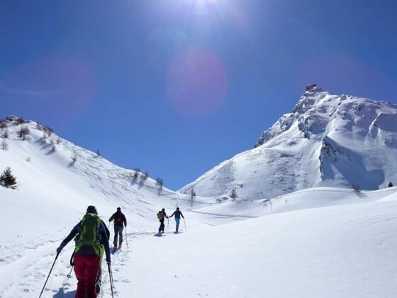 ... in den Boden vor dem letzten Steilaufschwung queren.