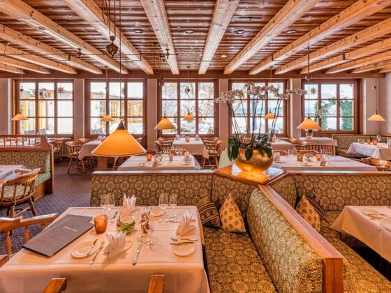 Yachthotel Chiemsee Restaurant Seeblick.jpg