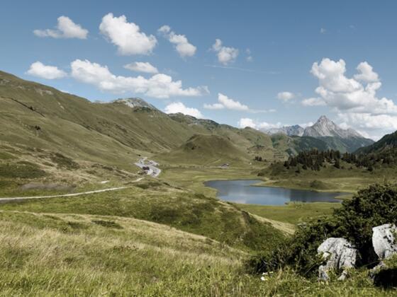 Hochtannbergpass mit Kalbelesee und Simmel