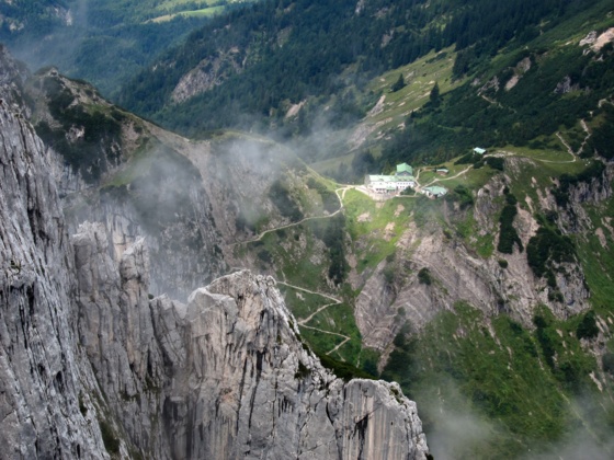 Stripsenjochhaus, vom Predigtstuhl aus gesehen.