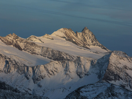 Blick von der Neuen Prager Hütte zum Großglockner